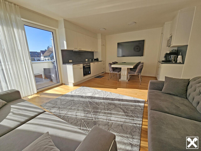 Modern - Neuwertig - Hell