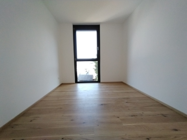 Provisionsfrei, schicke, zentrumsnahe 3 Zimmer Wohnung mit Balkon, im Grünen
