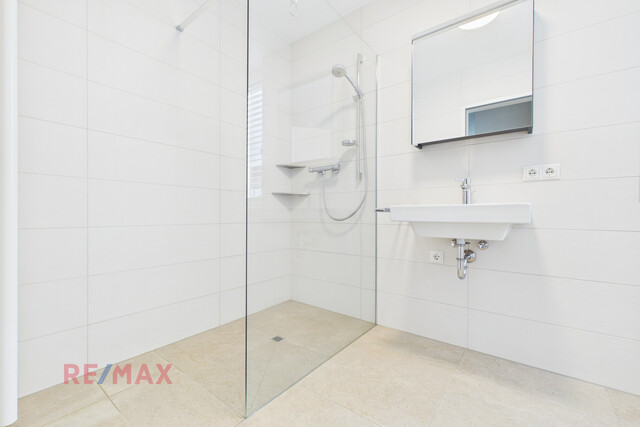 Neuwertige Gartenwohnung in ruhiger Lage – modernes Wohnen in Höchst