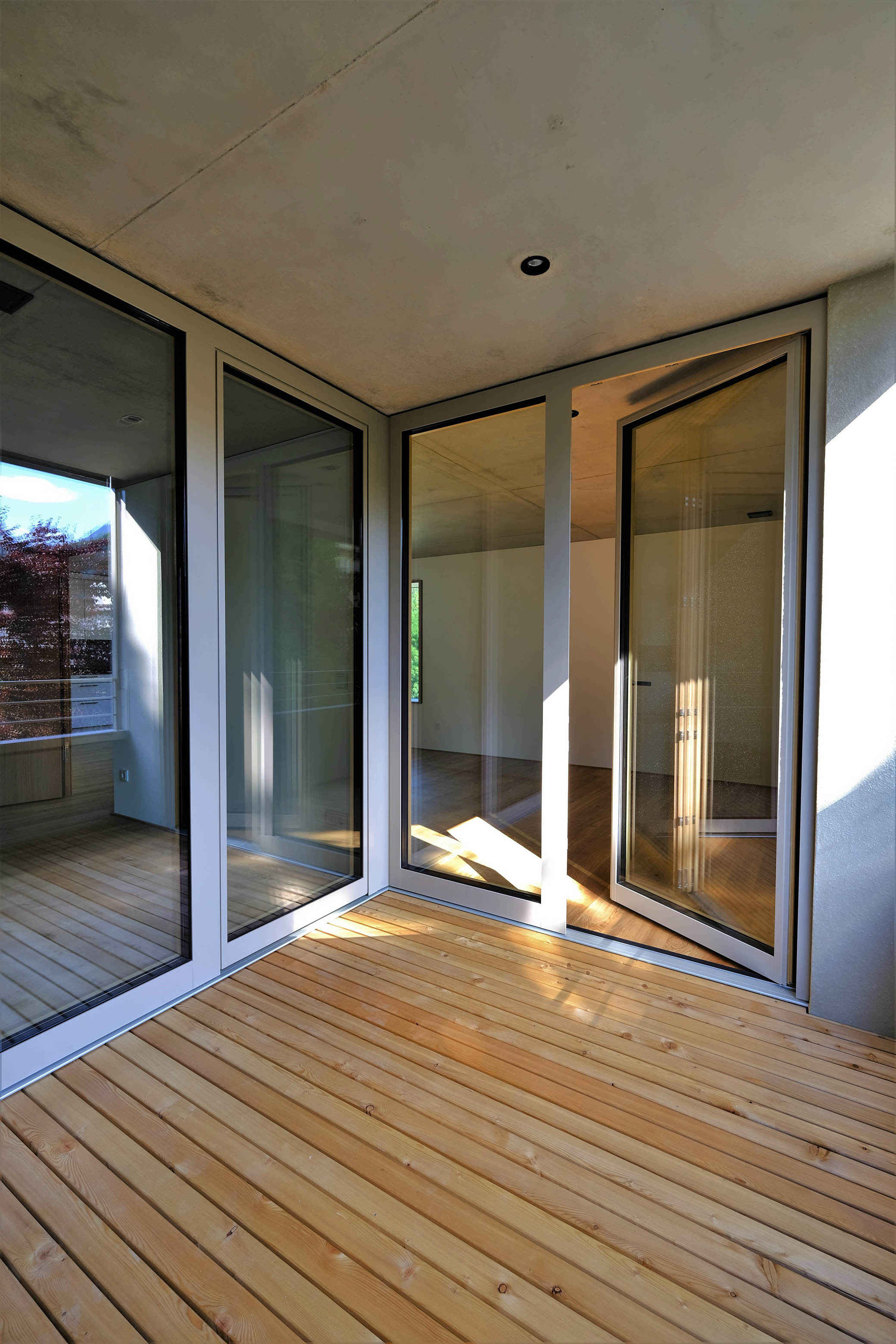 Moderne, hochwertige 2-Zimmer-Wohnung mit Loggia und TG-Platz - im Zentrum von Feldkirch