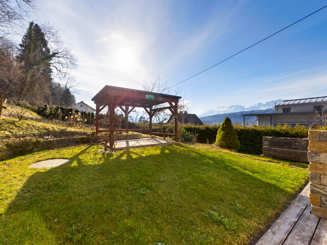 Bestandsfreies Mehrfamilienhaus mit zwei Grundstücken in Feldkirch zu verkaufen