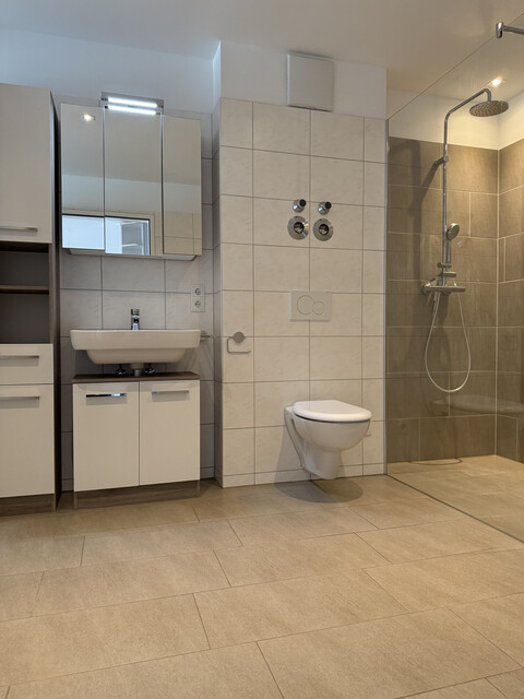 Sonnendurchflutete 2 Zimmer Wohnung zu vermieten 