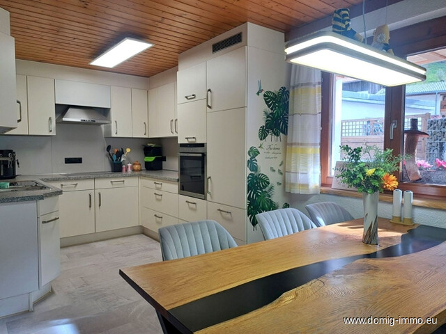 Schöne 3-Zimmer-Wohnung mit Wintergarten und Grünfläche in sonniger Ruhelage von St. Gallenkirch