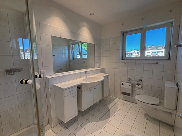 Haus zur Miete mit großer Terrasse und Keller in ruhiger Wohngegend