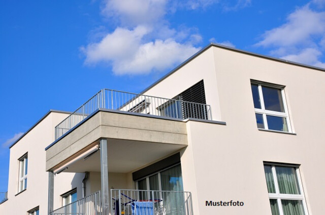 Attraktive Dachgeschosswohnung im Ortskern von Oberndorf