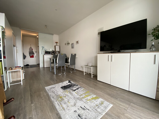 "ohne Provision" besonders geräumige 1 Zimmer Terrassenwohnung