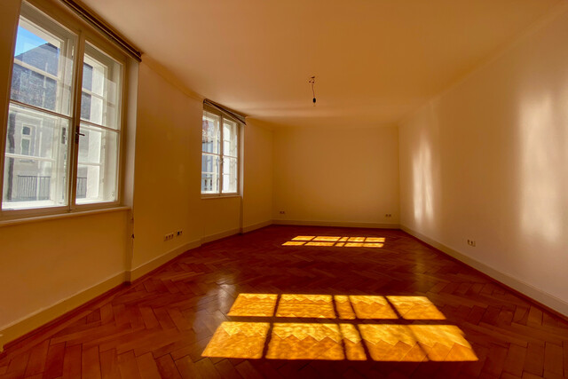 "ohne Provision" exklusive 4,5 Zimmer Stadtwohnung mit besonderem Flair!