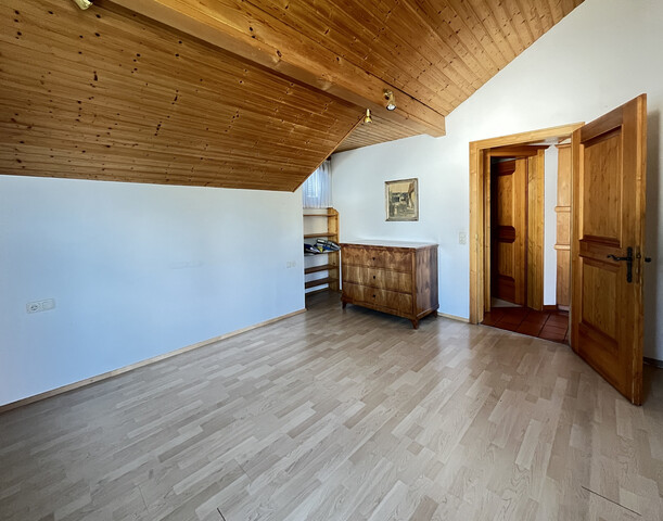 Attraktive 2-Zi-Dachgeschosswohnung zu einem finanzierbaren Preis!