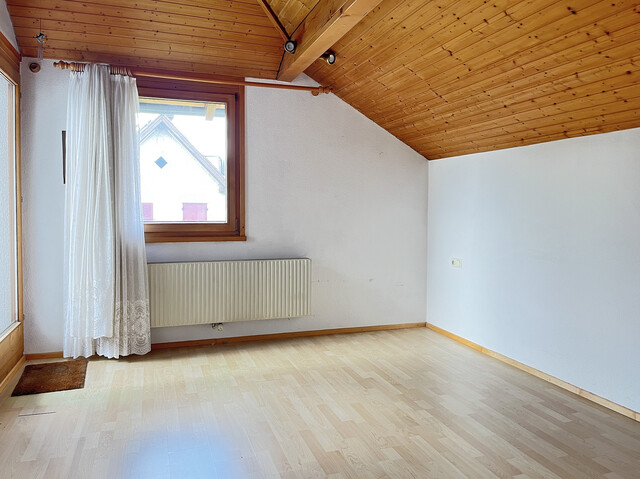 Attraktive 2-Zi-Dachgeschosswohnung zu einem finanzierbaren Preis!