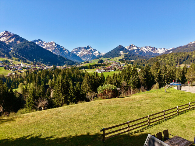 Stilvolle Ferienwohnung mit Bergpanorama - Rarität mit Ferienwidmung!