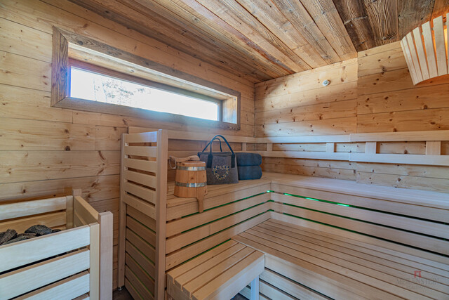 Neuwertiges Chalet Dorf mit Alm-Gasthof in bester Lage am Falkert - direkt neben der "Heidi-Alm"