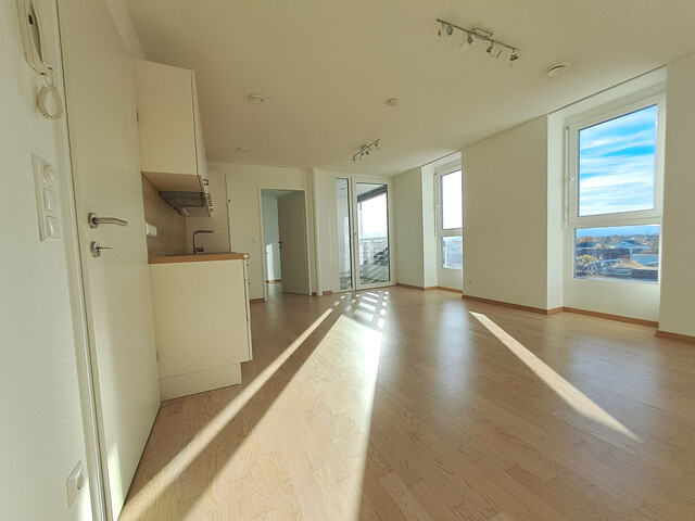 Provisionsfrei! Attraktive 2-Zimmer-Dachgeschosswohnung mit toller Aussicht und herrlichen Sonnenuntergängen