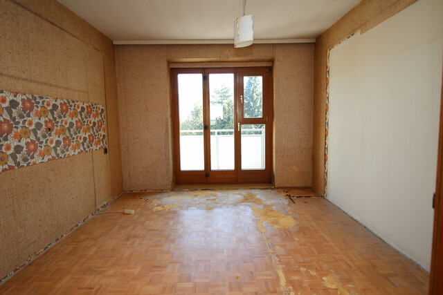 3 1/2 Zimmer-Wohnung - gut eingeteilt - renovierungsbedürftig - provisionsfrei