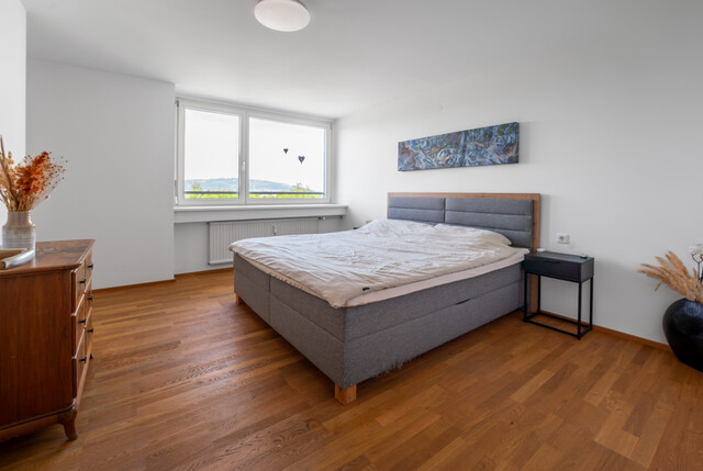 Helle 3-Zimmer  Wohnung - toller Weitblick - zentrale Lage