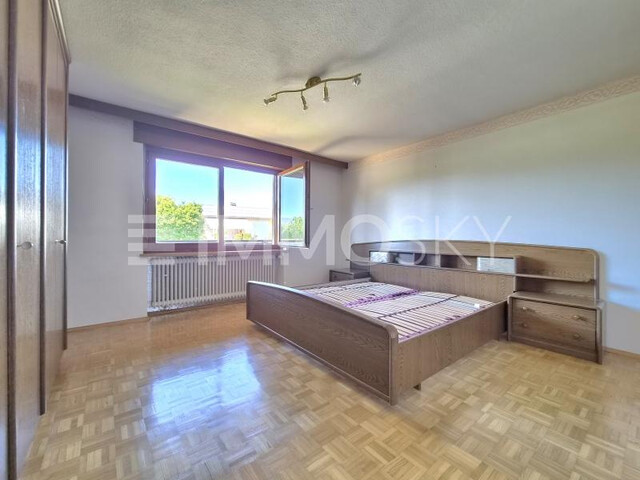 Bungalow mit Wintergarten und Doppelgarage