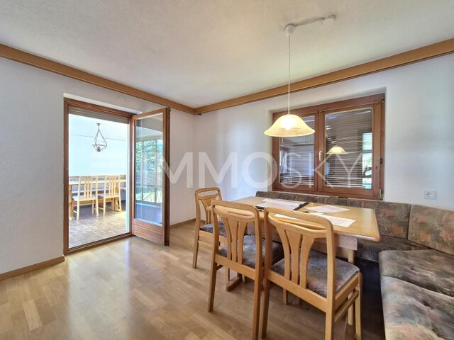 Bungalow mit Wintergarten und Doppelgarage