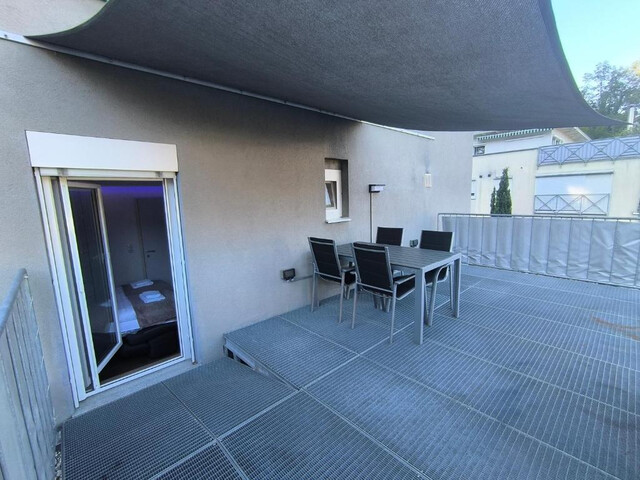 !Privatverkauf!  Sanierte Terrassenwohnung mit 18 m² Balkon und Bergpanorama und Bahnhofnähe - Ideal zum Kaufen! VHB