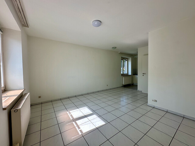 "ohne Provision" helle, geräumige 3 Zimmer Wohnung über 2 Etagen
