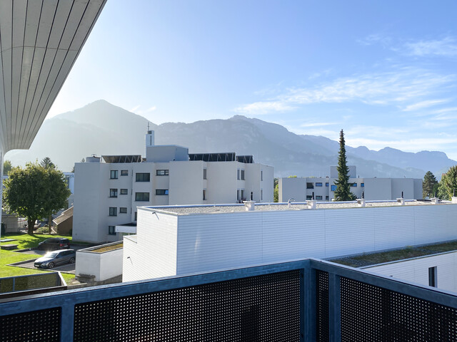 Geräumige 4 Zimmer-Wohnung mit Balkon, Abstellraum, und TG  in Top-Lage!