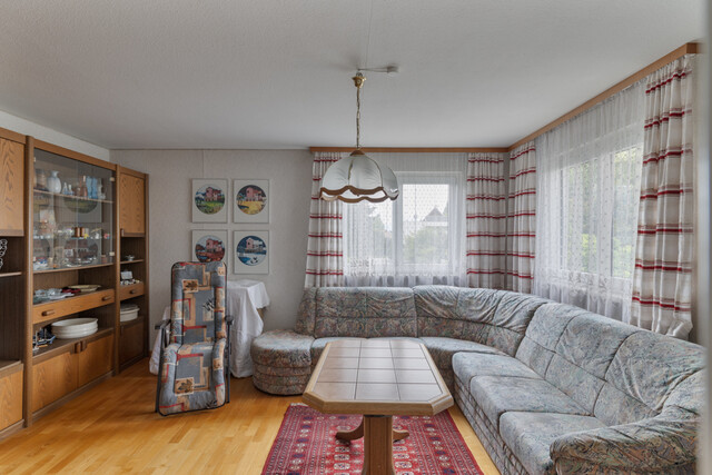 Charmantes Einfamilienhaus mit Naturgarten