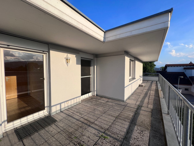 Tolle 3 Zimmer Dachgeschosswohnung mit großzügiger Terrasse in Lustenau