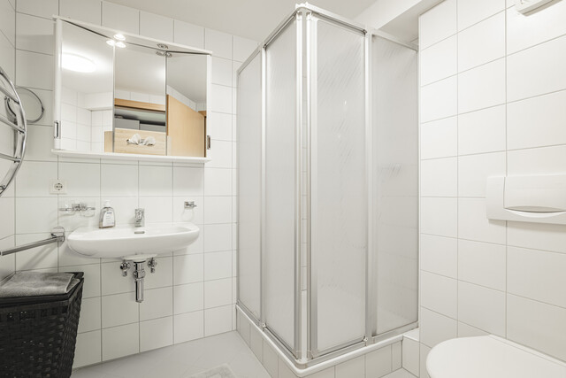 Ferienhaus mit 4 separaten Apartments in Klösterle am Alrberg