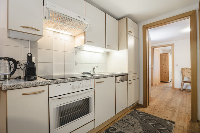 Ferienhaus mit 4 separaten Apartments in Klösterle am Alrberg