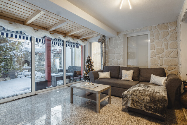 Ferienhaus mit 4 separaten Apartments in Klösterle am Alrberg