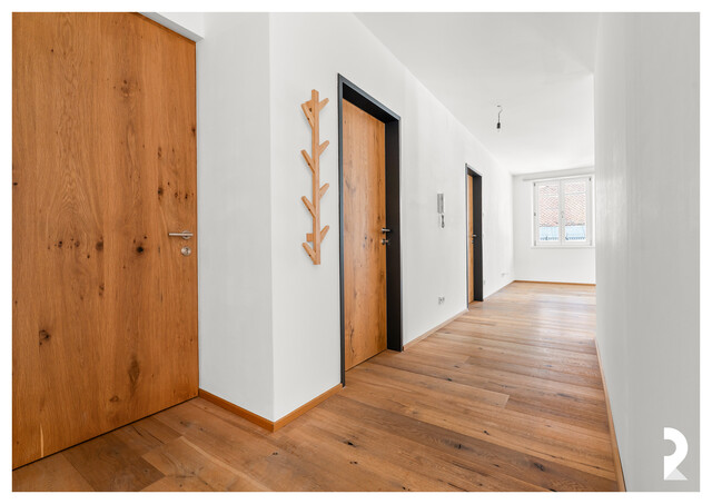 Exklusive Wohnung mit Terrasse & Blick auf die Schattenburg
