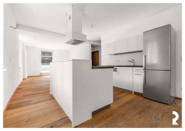 Exklusive Wohnung mit Terrasse & Blick auf die Schattenburg