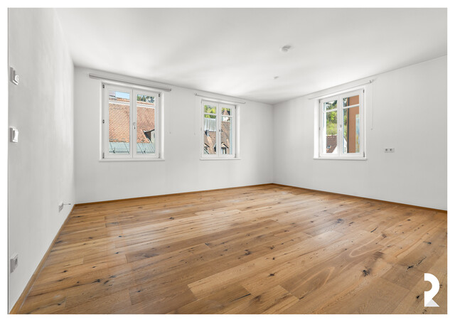 Exklusive Wohnung mit Terrasse & Blick auf die Schattenburg