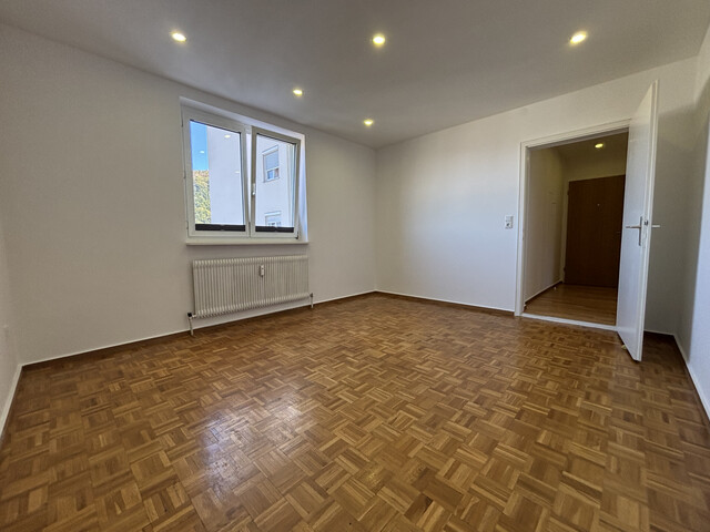 "ohne Provision" geräumige 2,5 Zimmer Wohnung mit Balkon