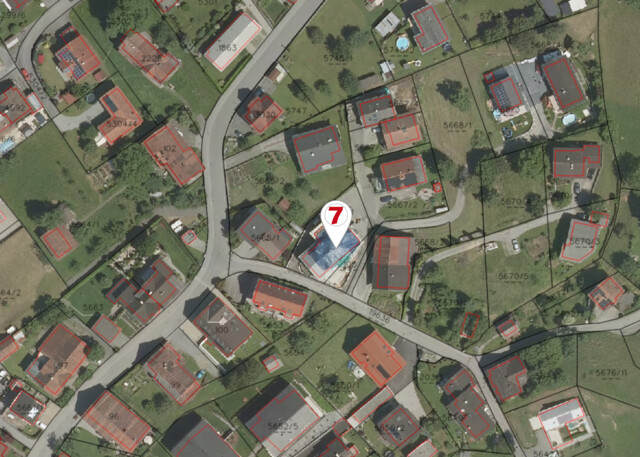 Erstklassiges Wohnerlebnis mit Garten, Stil und zwei Tiefgaragenplätzen