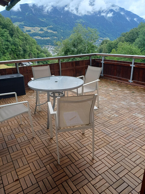 ebenerdige vollmöblierte 2 Zimmer-Wohnung in wunderschöner Lage