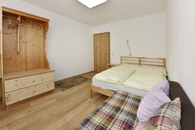 Sanierte ebenerdige Garten - Mietwohnung 