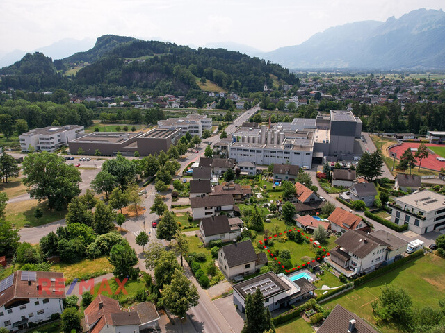 NEUER PREIS! Gut bebaubares Grundstück im Herzen von Gisingen per sofort verfügbar!