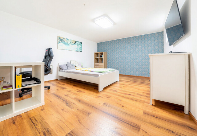 Imposantes Endreihenhaus mit großem Garten, viel Ruhe & Raum