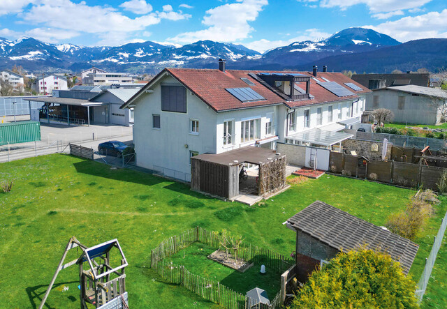 Imposantes Endreihenhaus mit großem Garten, viel Ruhe & Raum