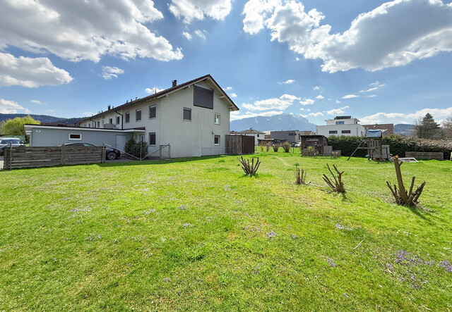 Imposantes Endreihenhaus mit großem Garten, viel Ruhe & Raum