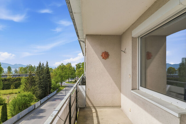 Wohnen in Seenähe: 3-Zimmer-Wohnung mit Süd-Balkon und See- & Bergblick