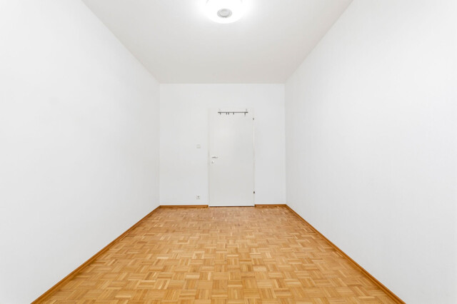 Wohnen in Seenähe: 3-Zimmer-Wohnung mit Süd-Balkon und See- & Bergblick