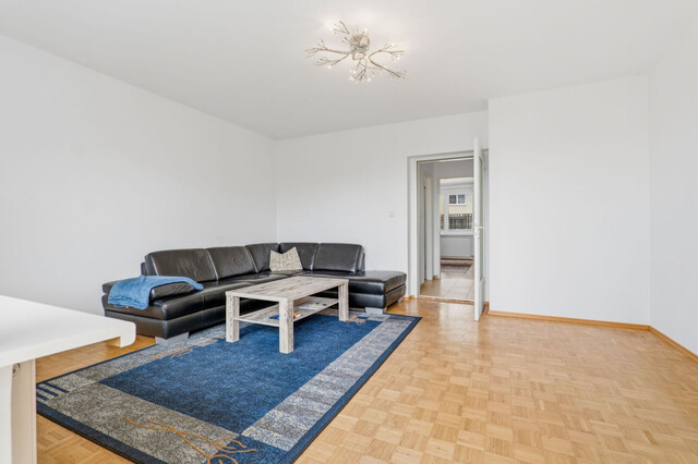 Wohnen in Seenähe: 3-Zimmer-Wohnung mit Süd-Balkon und See- & Bergblick