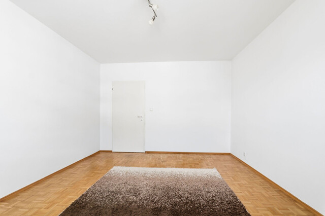 Wohnen in Seenähe: 3-Zimmer-Wohnung mit Süd-Balkon und See- & Bergblick