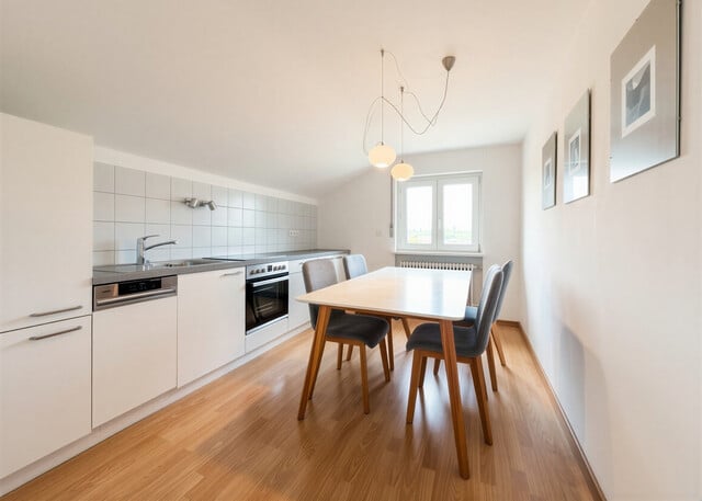 Geräumige 4-Zimmerwohnung im Dachgeschoss