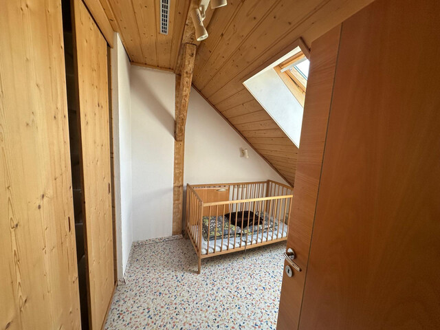 Interessante Dachgeschosswohnung mit Gartennutzung