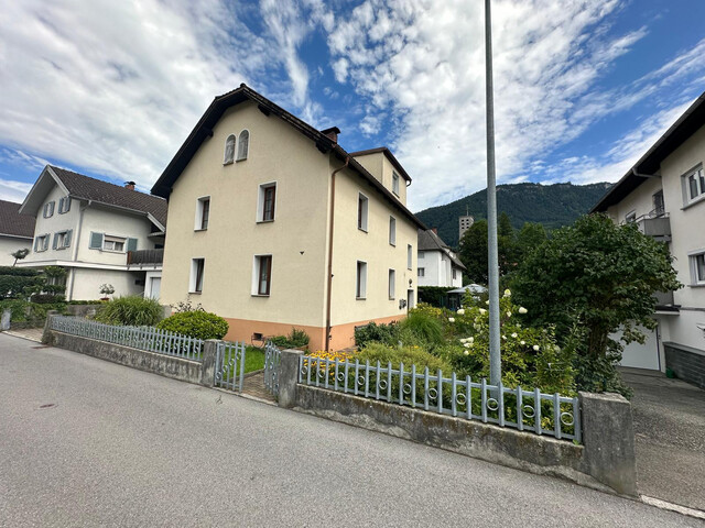 Interessante Dachgeschosswohnung mit Gartennutzung