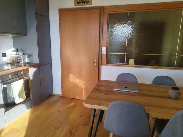 Geräumige Wohnung mit Balkon, Garage, Keller und Fahrradabstellraum in zentraler Lage in Lustenau