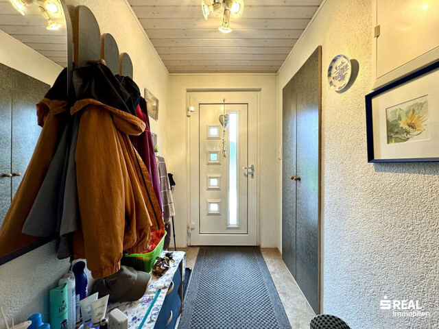 Charmanter Bungalow in ruhiger Lage mit traumhaftem Garten