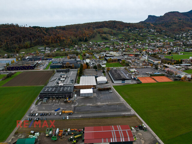 Die Erreichbarkeit dieser Fläche ist unschlagbar: ca. 5.903 m² Lagerplatz in der Mitte von Vorarlberg