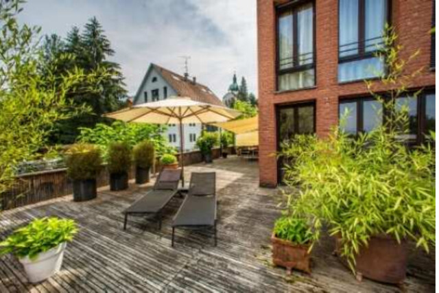 DORNBIRN-OBERDORF: 93 m² plus 88 m² Terrasse mit Blick in den Villenpark!